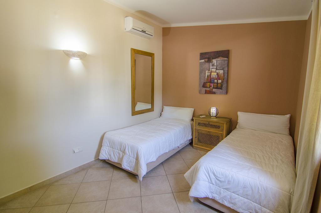 Villa Anita Quarteira Exteriér fotografie